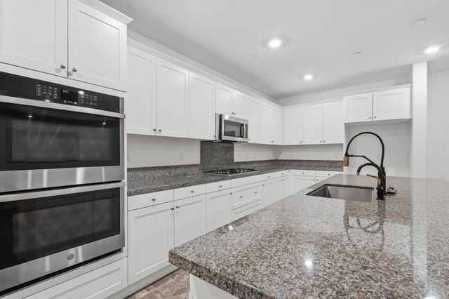 29917 Great Basin Court, Menifee, CA 92585