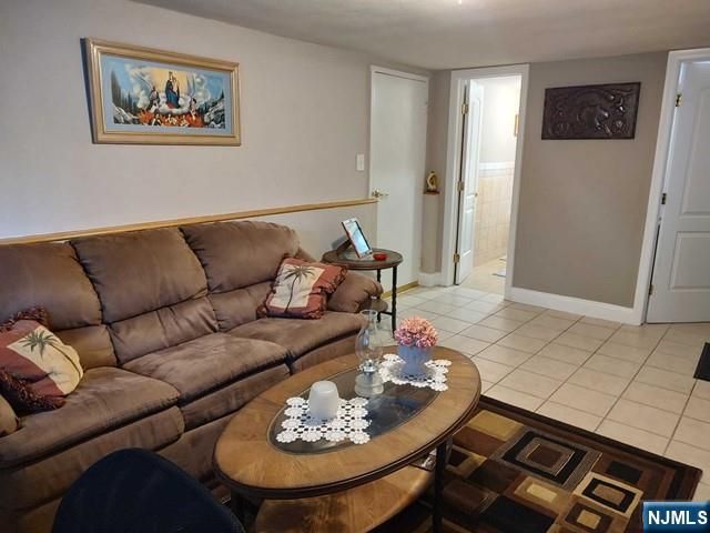 190 Martha Avenue, Elmwood Park, NJ 07407