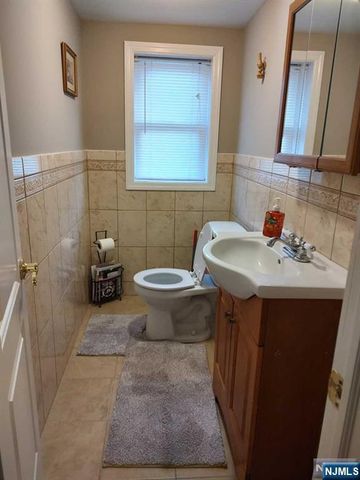 190 Martha Avenue, Elmwood Park, NJ 07407