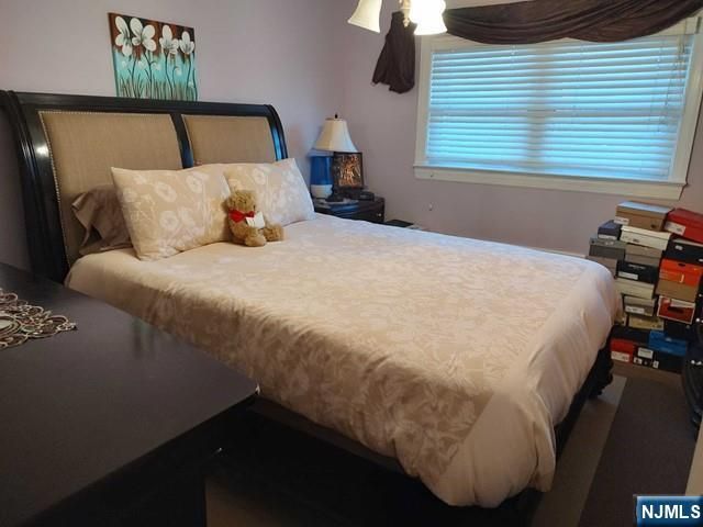 190 Martha Avenue, Elmwood Park, NJ 07407