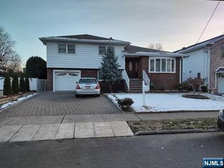 190 Martha Avenue, Elmwood Park, NJ 07407