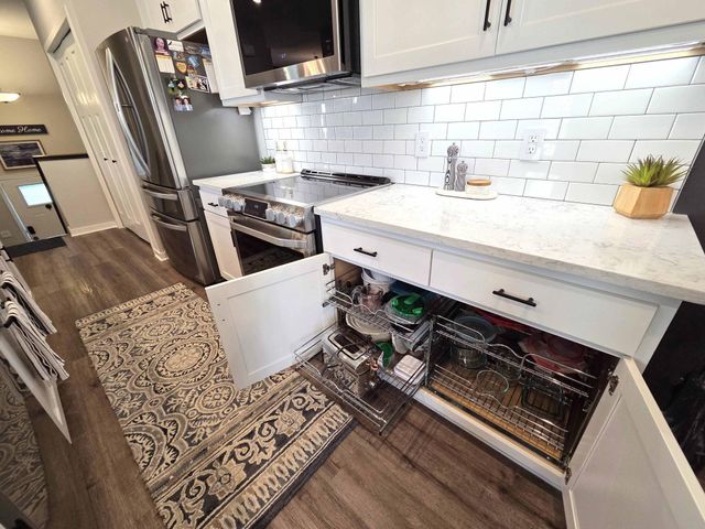 2234 Gateway Curve, North Saint Paul, MN 55109