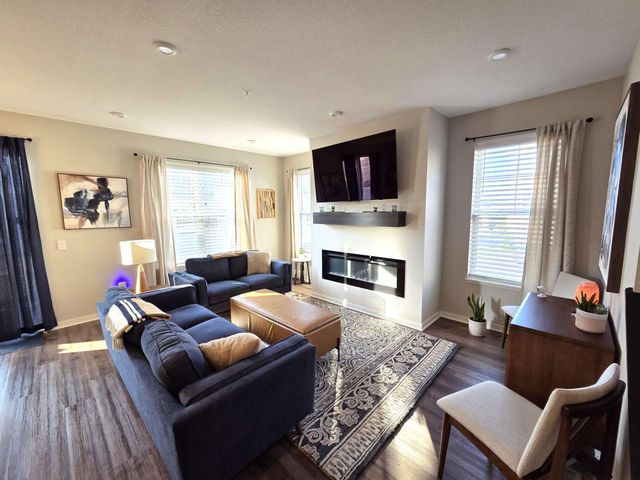 2234 Gateway Curve, North Saint Paul, MN 55109