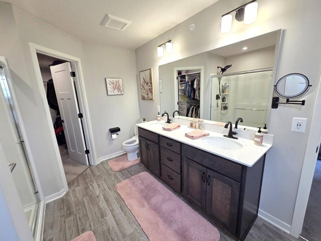 2234 Gateway Curve, North Saint Paul, MN 55109