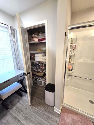 2234 Gateway Curve, North Saint Paul, MN 55109