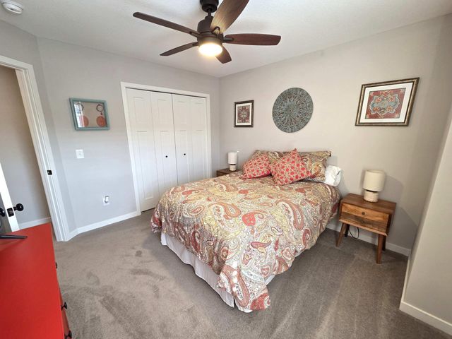 2234 Gateway Curve, North Saint Paul, MN 55109