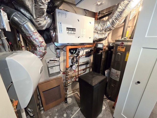 2234 Gateway Curve, North Saint Paul, MN 55109