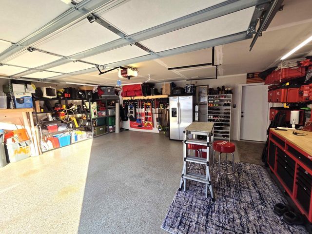 2234 Gateway Curve, North Saint Paul, MN 55109