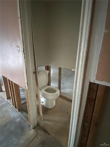 1802 La Paloma Avenue, Harlingen, TX 78550