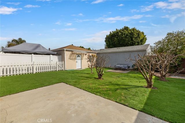 1733 S Carmelina Avenue, Los Angeles, CA 90025