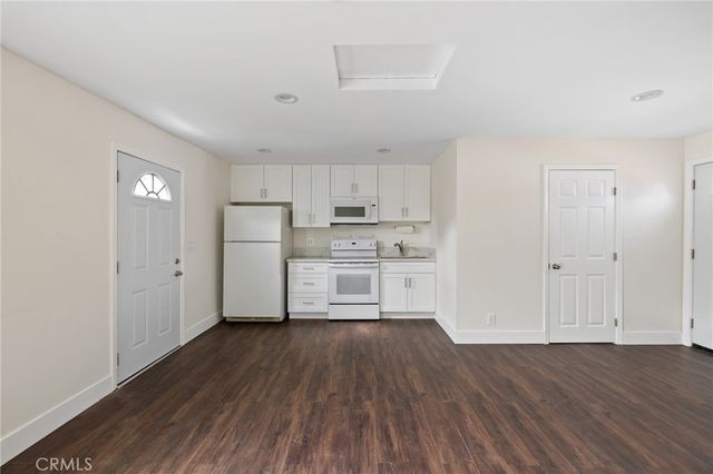 1733 S Carmelina Avenue, Los Angeles, CA 90025