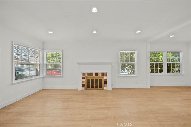 1733 S Carmelina Avenue, Los Angeles, CA 90025