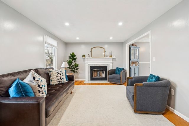 246 Lynnfield Street, Peabody, MA 01960