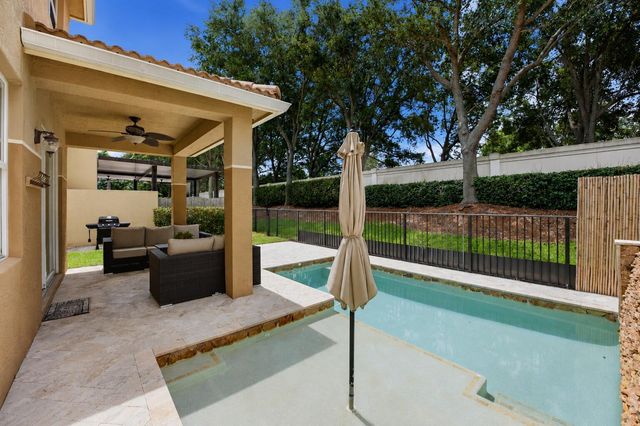 7850 Red Mahogany Road, Boynton Beach, FL 33437