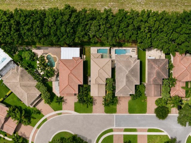 7850 Red Mahogany Road, Boynton Beach, FL 33437