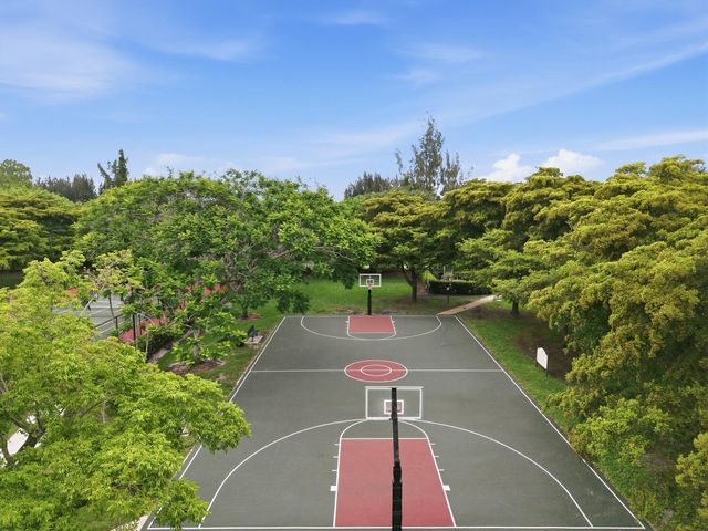7850 Red Mahogany Road, Boynton Beach, FL 33437