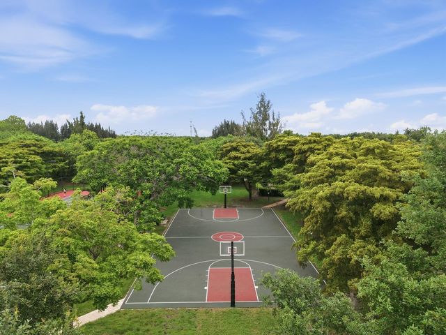 7850 Red Mahogany Road, Boynton Beach, FL 33437