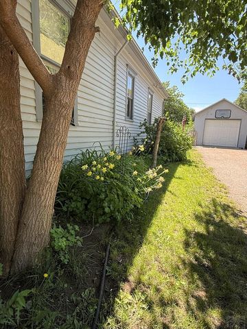 109 N Catalpa, Manzanola, CO 81058