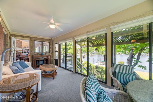 6018 Cardinal Drive, New Bern, NC 28560