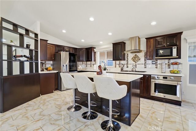 8200 Bolsa 179, Midway City, CA 92655