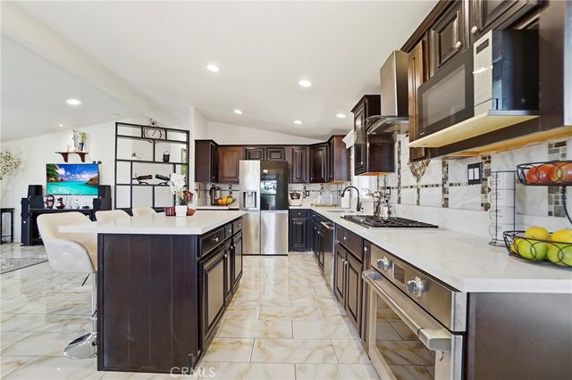 8200 Bolsa 179, Midway City, CA 92655