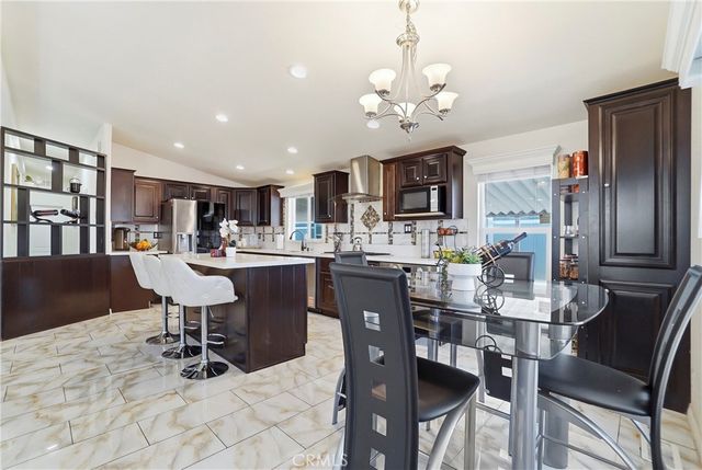 8200 Bolsa 179, Midway City, CA 92655