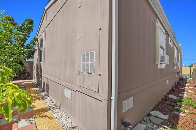 8200 Bolsa 179, Midway City, CA 92655