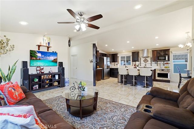 8200 Bolsa 179, Midway City, CA 92655