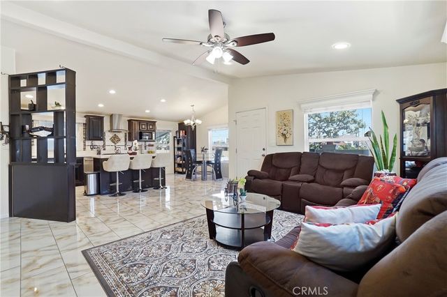 8200 Bolsa 179, Midway City, CA 92655