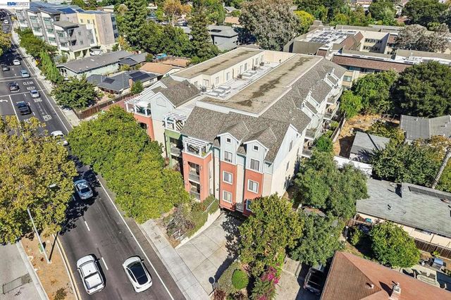 2330 University Ave 120, East Palo Alto, CA 94303
