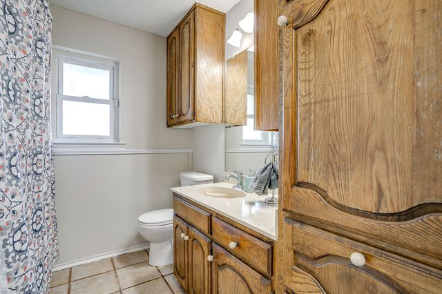 5244 Hill Ridge Drive, Fort Worth, TX 76135