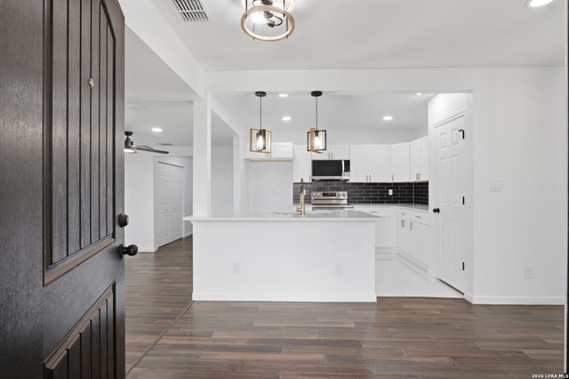 803 Fresno, San Antonio, TX 78212