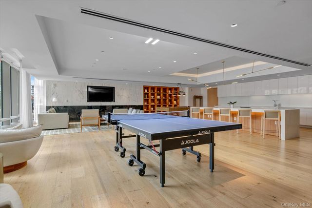 138-35 39th Avenue 5L, Flushing, NY 11354