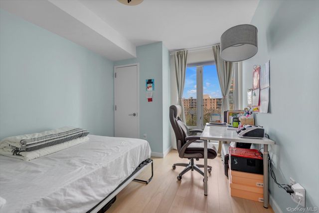 138-35 39th Avenue 5L, Flushing, NY 11354