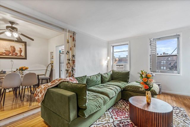 65-74 Saunders Street 6J, Rego Park, NY 11374