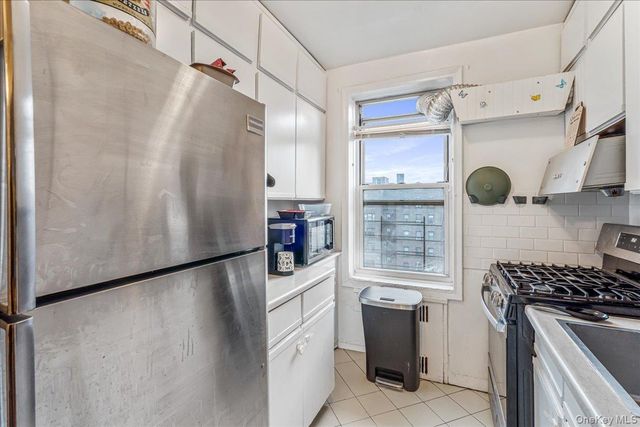 65-74 Saunders Street 6J, Rego Park, NY 11374