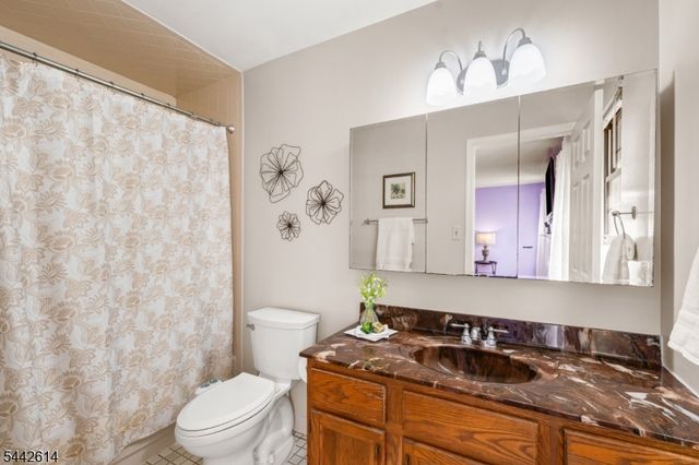 16 Estate Rd, Hillsborough Twp., NJ 08844