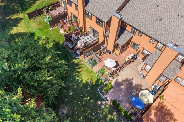 16 Estate Rd, Hillsborough Twp., NJ 08844