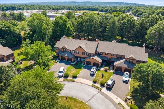 16 Estate Rd, Hillsborough Twp., NJ 08844
