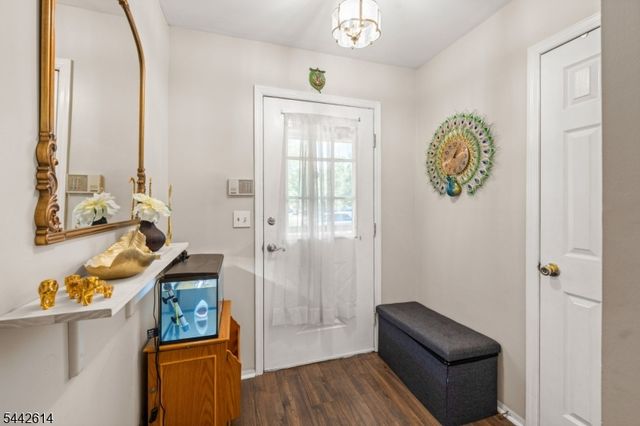 16 Estate Rd, Hillsborough Twp., NJ 08844