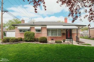 16115 Yew Street, Roseville, MI 48066