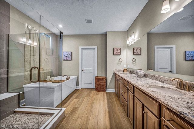 519 Silver Lake Drive, Orange Village, OH 44022