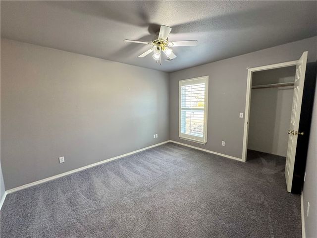 408 N 39th Street, Rogers, AR 72756