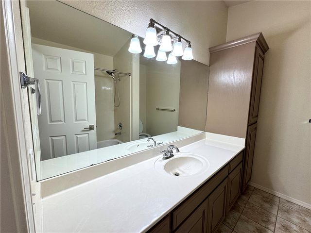 408 N 39th Street, Rogers, AR 72756