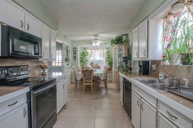 1923 Sierra Drive, Lewisville, TX 75077