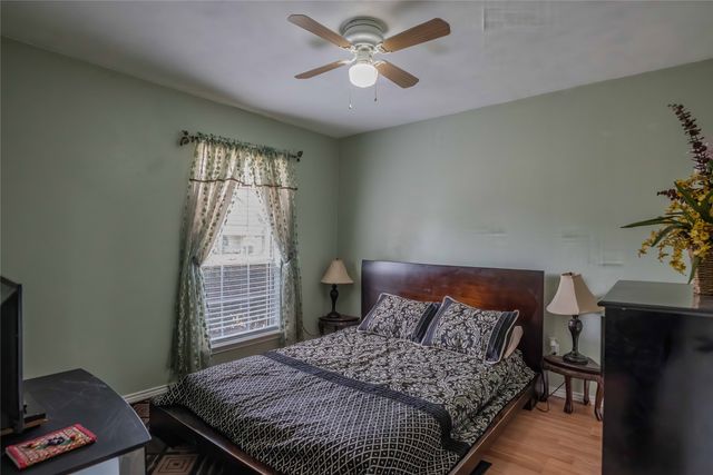 1923 Sierra Drive, Lewisville, TX 75077