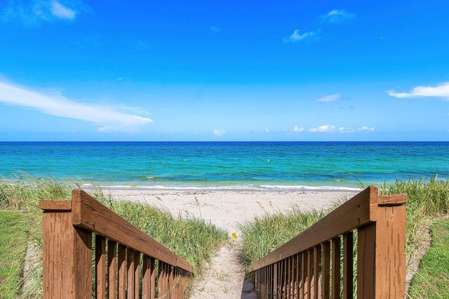 4517 S Ocean Boulevard, Highland Beach, FL 33487