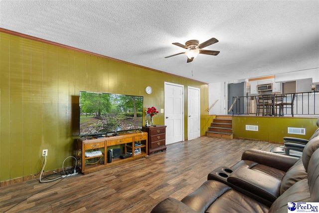 2613 Whitestone Dr., Florence, SC 29505