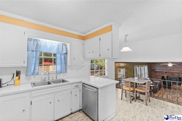 2613 Whitestone Dr., Florence, SC 29505