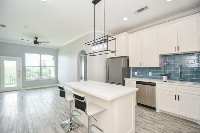 1441 East Street 302, Houston, TX 77007